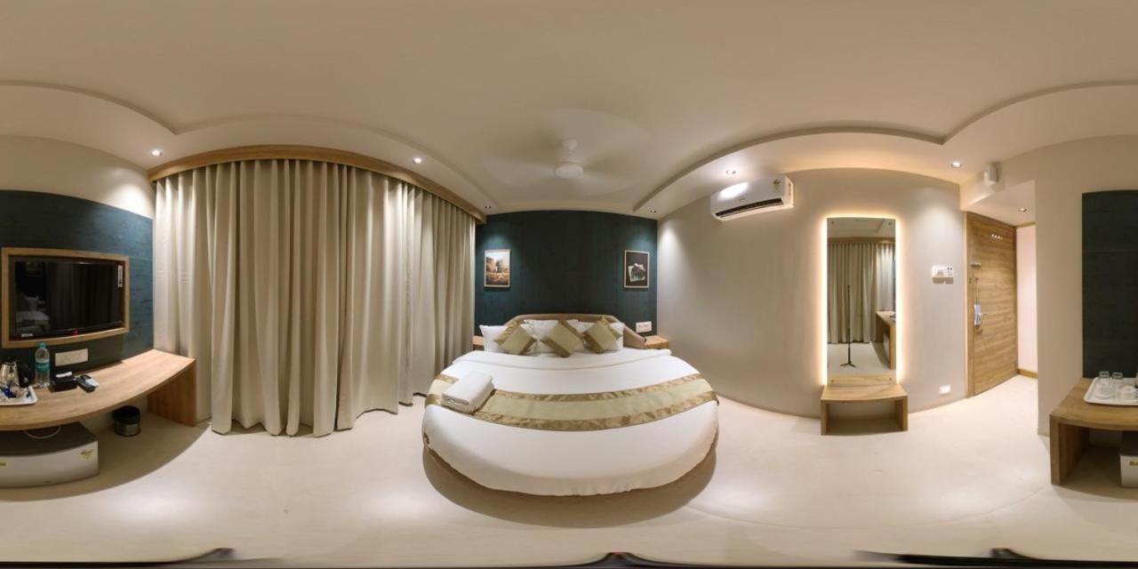 Hotel Amber Paramount Mumbai  Buitenkant foto
