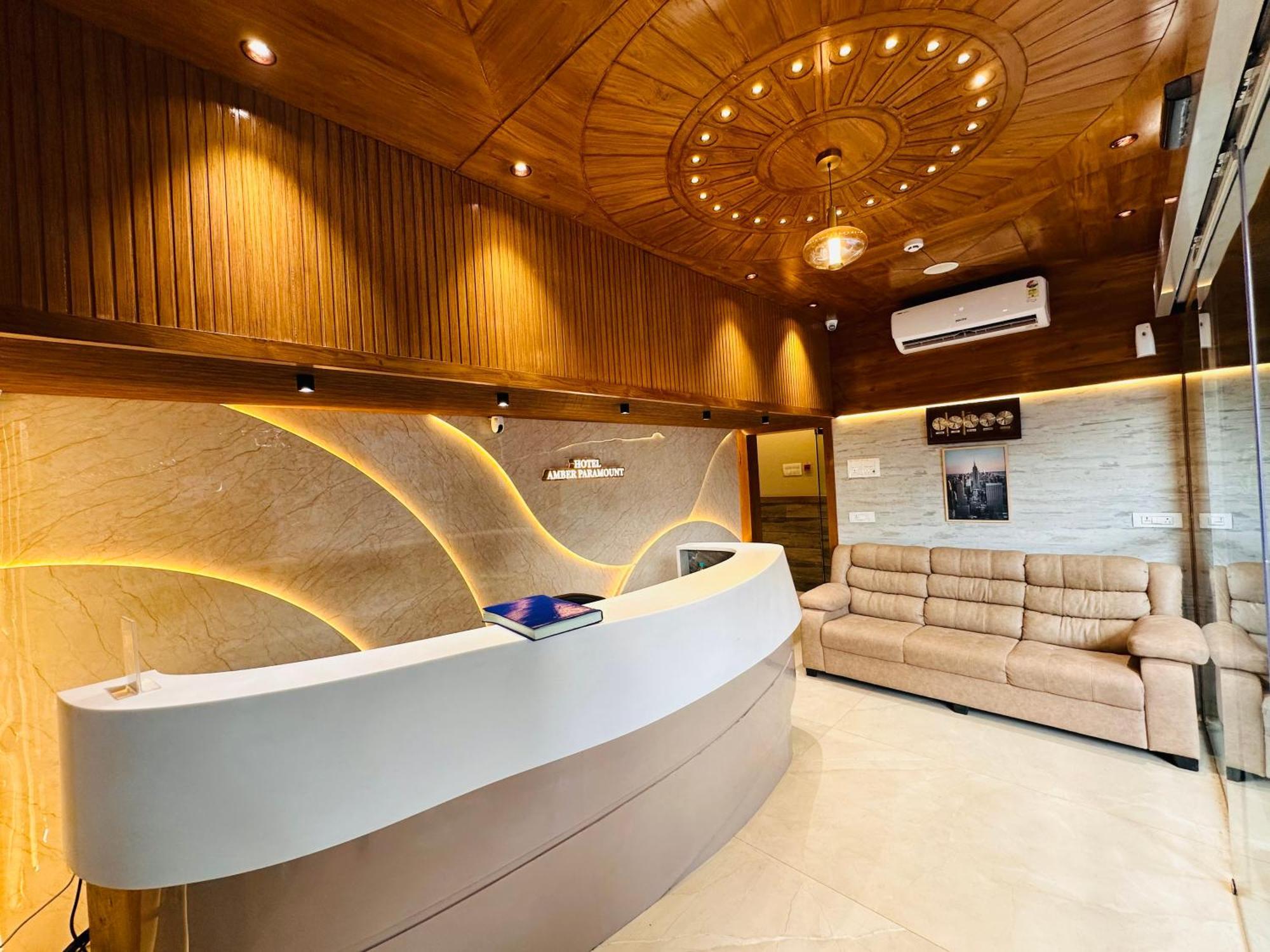 Hotel Amber Paramount Mumbai  Buitenkant foto